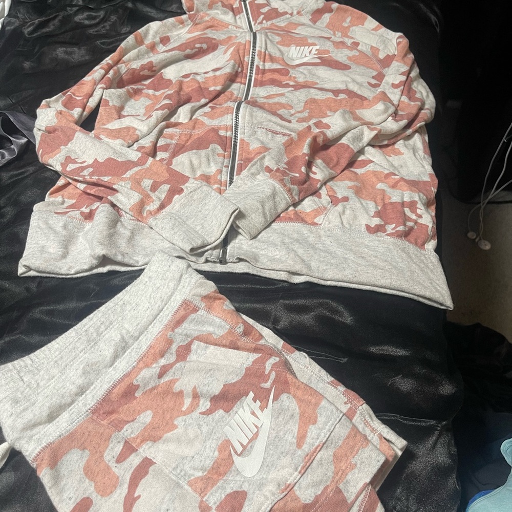 Women’s Nike two piece